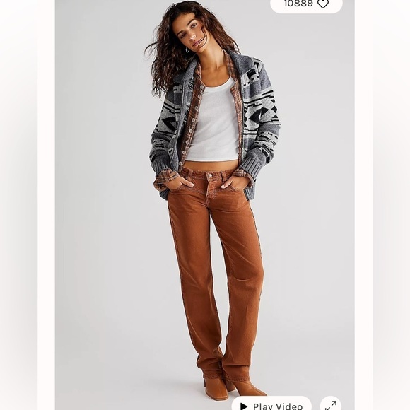 We The Free Shelby Low-Rise Boyfriend Jeans Relaxed Fit Size 24 Chocolate New - Picture 1 of 16